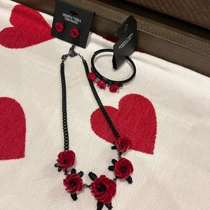 Simply Vera black and rose jewelry set